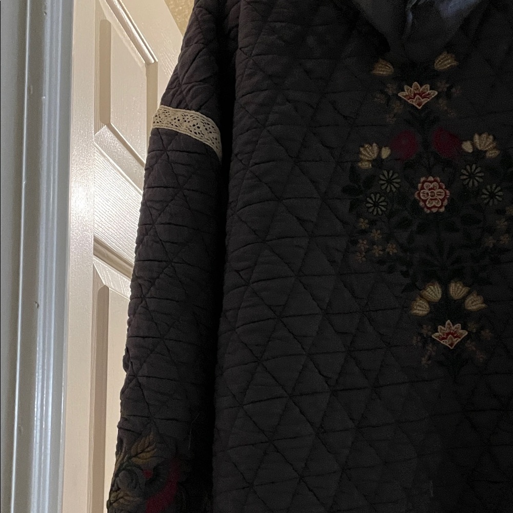 POL Quilted Jacket with Embroidered Floral Design - Gray and Cream - Picture 8 of 15
